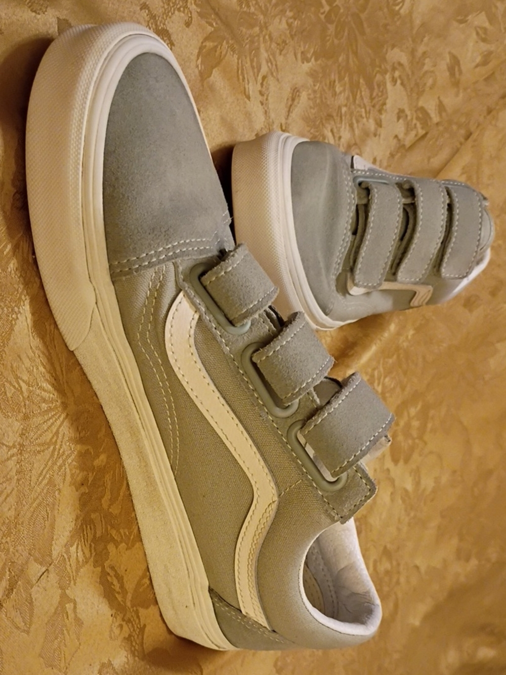 VANS Gray Velcro Leather Suede - Casual Everyday Shoe Men's 8.0 Women's 9.5
